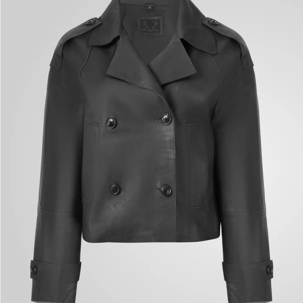 Chic Women's Black Leather Jacket